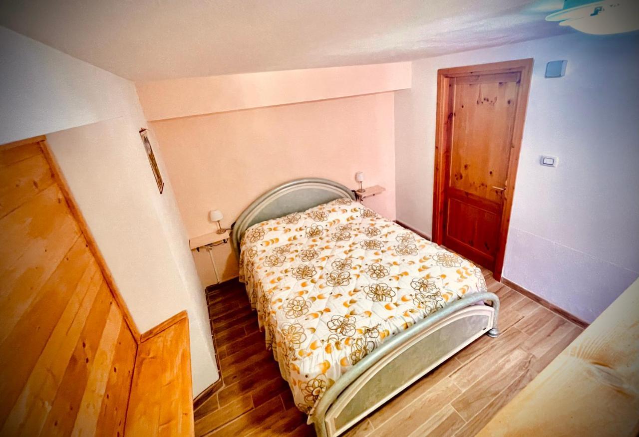 Casa Vacanza Gelsomino Cala Gonone Exteriör bild